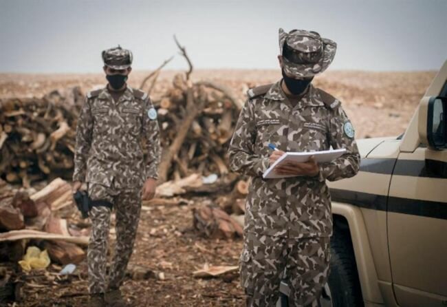 القوات الخاصة للأمن البيئي توقف (4) مخالفين لنظام البيئة لقيامهم بإشعال نار في غير الأماكن المخصصة لها