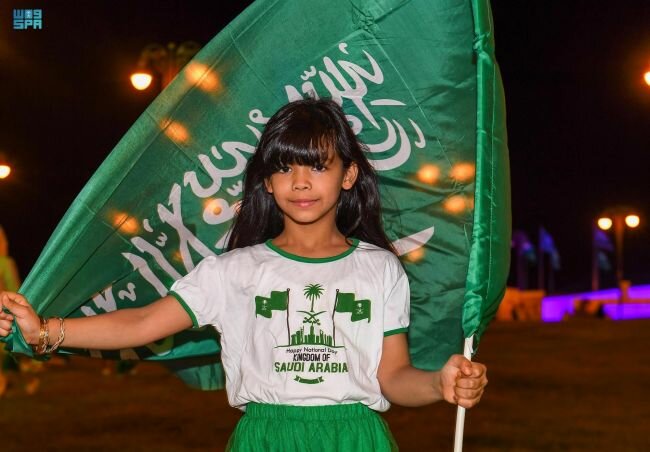 أطفال القصيم يشاركون الوطن فرحته في اليوم الوطني الـ 91 للملكة