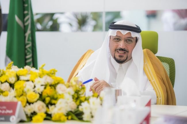 أمير القصيم يثمن جهود برنامج التوطين بالمنطقة أمير القصيم يثمن جهود برنامج التوطين بالمنطقة