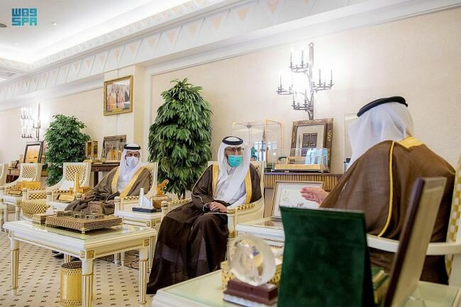 أمير القصيم يستقبل الرئيس التنفيذي لهيئة الغذاء والدواء أمير القصيم يستقبل الرئيس التنفيذي لهيئة الغذاء والدواء