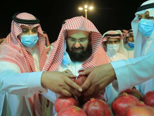 السديس يزور مهرجان رمان القصيم الخامس بالشيحية