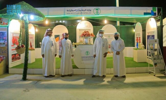 مكتب وزارة البيئة بالبكيرية يشارك في مهرجان رمان القصيم الخامس بالشيحية