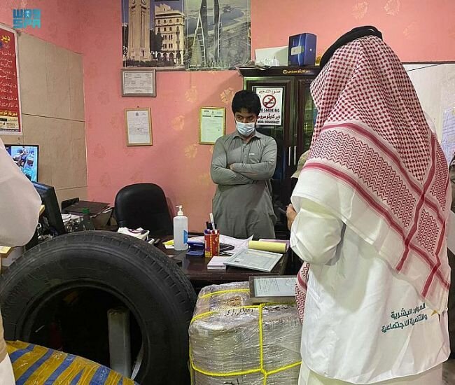 " الموارد البشرية " ترصد 35 مخالفة لنظام الإقامة والعمل في حملة تفتيشية