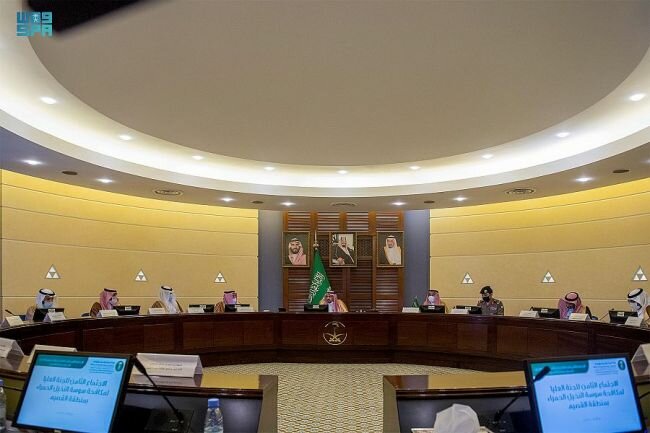 أمير القصيم يشيد بما تحقق من نتائج إيجابية للجنة العليا لمكافحة سوسة النخيل الحمراء