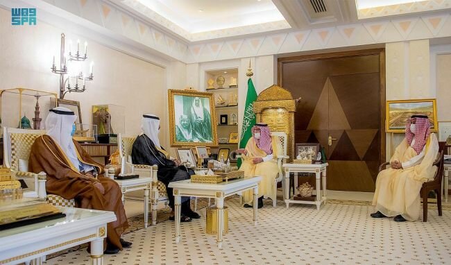 أمير القصيم يدشن تطبيق فتاوى الشيخ محمد العثيمين رحمه الله