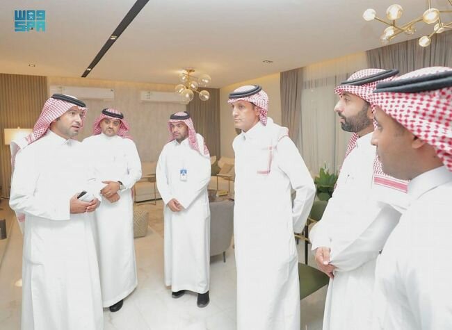 وزير الشؤون البلدية يتفقد سير العمل في مشروع "المشرقية" بمدينة الرياض وزير الشؤون البلدية يتفقد سير العمل في مشروع "المشرقية" بمدينة الرياض