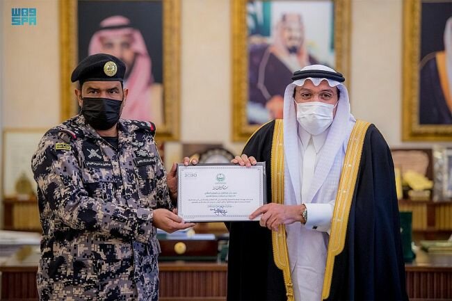 أمير القصيم يشيد بجهود منسوبي قوات أمن المنشآت وحسهم الأمني في التعامل مع المواقف