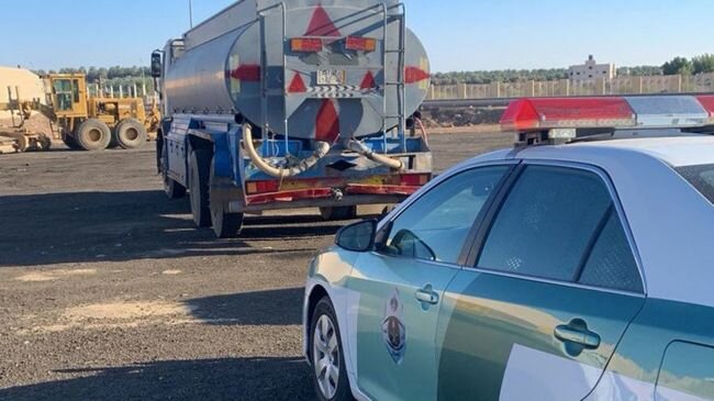 المرور: الإطاحة بقائد شاحنة تسبب في إشغال طريق بالمدينة